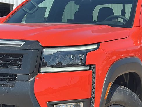 New 2026 Nissan Frontier PRO-4X w/ Pro-4x Convenience Package image 4