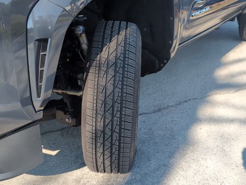 Certified 2025 Toyota Tacoma SR5 image 12