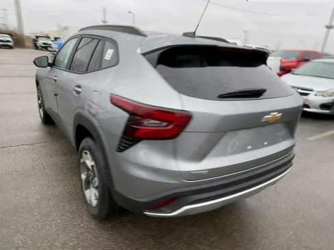 New 2026 Chevrolet Trax LT w/ Driver Confidence Package image 8