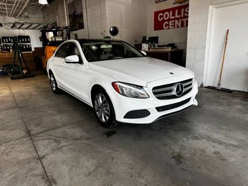 Used 2015 Mercedes-Benz C 300 4MATIC Sedan image 3