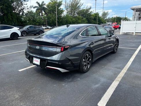 Used 2025 Hyundai Sonata SEL FWD image 9