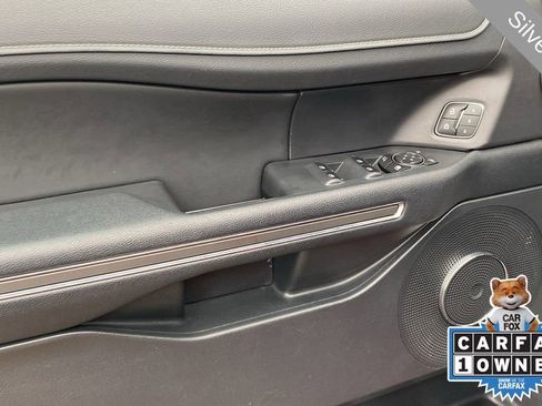 Used 2022 Ford Expedition XLT image 18