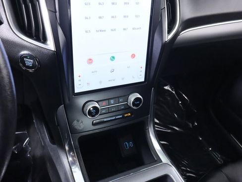 Used 2022 Ford Edge Titanium image 15