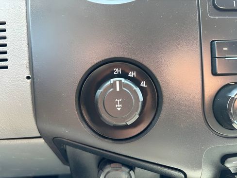 Used 2016 Ford F250 XL w/ Power Equipment Group AWD/4WD image 21