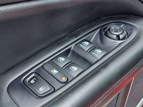Used 2018 Jeep Compass Latitude AWD/4WD image 11