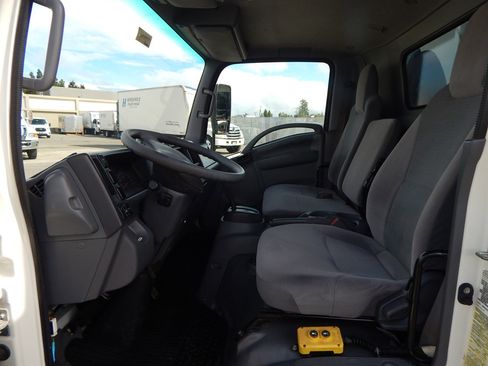 Used 2018 Isuzu NPR image 15