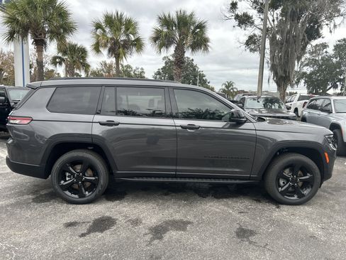 New 2025 Jeep Grand Cherokee L Limited w/ Luxury Tech Group II image 10