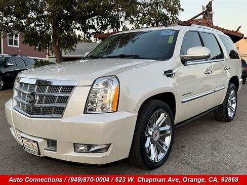 Used 2012 Cadillac Escalade Platinum image 2