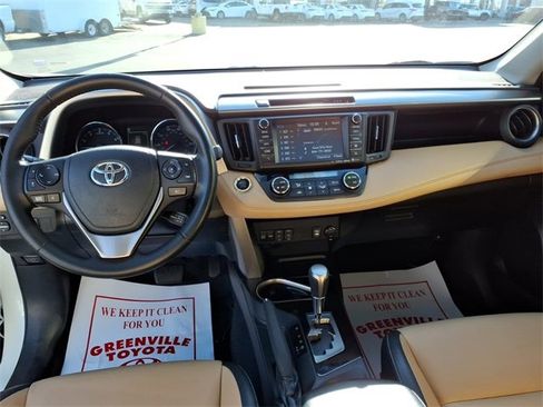 Used 2018 Toyota RAV4 Limited image 9