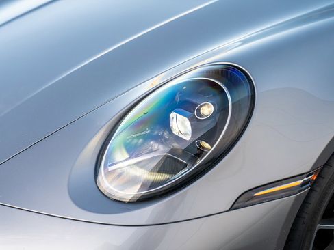 Used 2017 Porsche 911 Carrera image 28