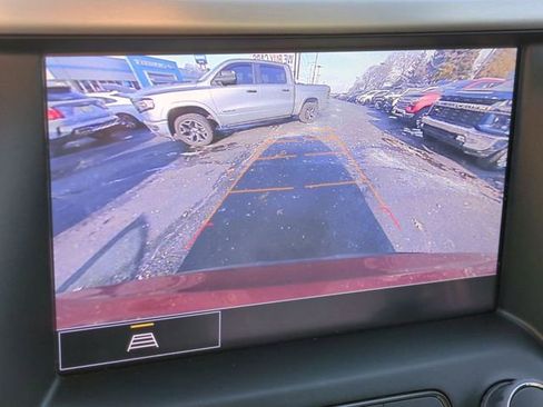 Certified 2023 GMC Acadia SLT image 16