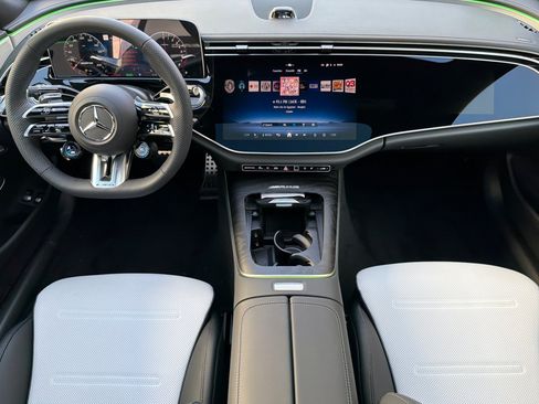New 2026 Mercedes-Benz E 53 AMG e 4MATIC Sedan image 12