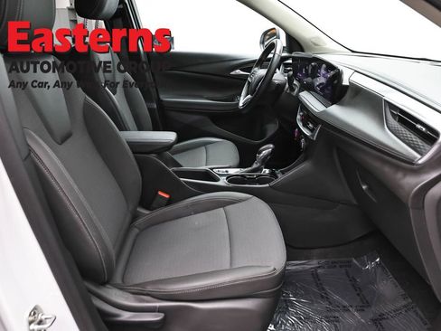 Used 2024 Buick Encore GX Preferred FWD image 23