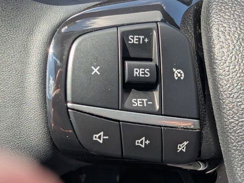 Used 2022 Ford Escape SE w/ Cold Weather Package FWD image 19