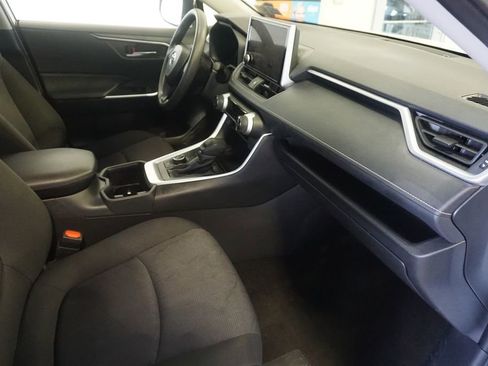Used 2025 Toyota RAV4 XLE AWD/4WD image 21