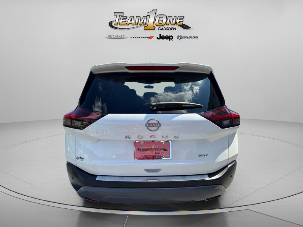 Used 2023 Nissan Rogue SV FWD image 8