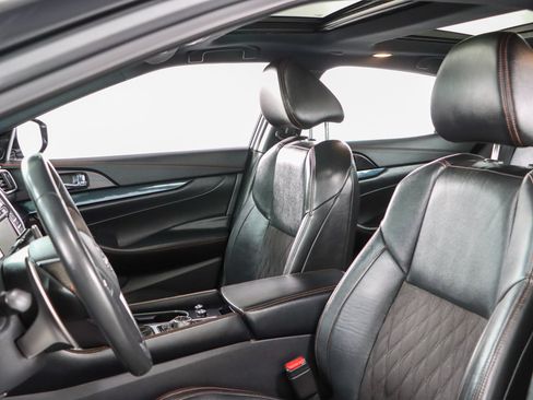 Used 2023 Nissan Maxima SR w/ Sport Mat Group FWD image 25