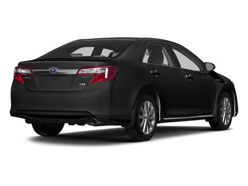 Used 2014 Toyota Camry XLE w/ Leather Package image 2