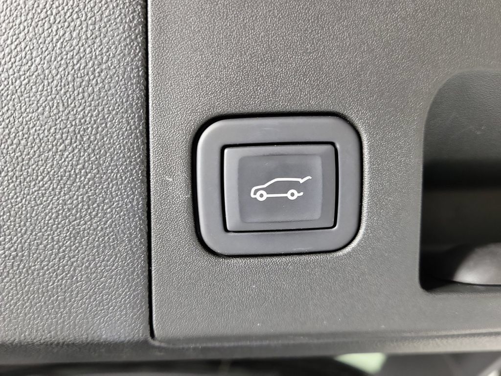Certified 2023 Cadillac XT5 Luxury FWD image 8
