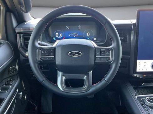 Used 2024 Ford Expedition Limited AWD/4WD image 8
