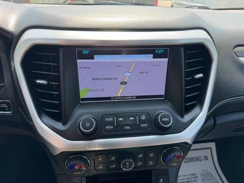 Used 2019 GMC Acadia SLT AWD/4WD image 18