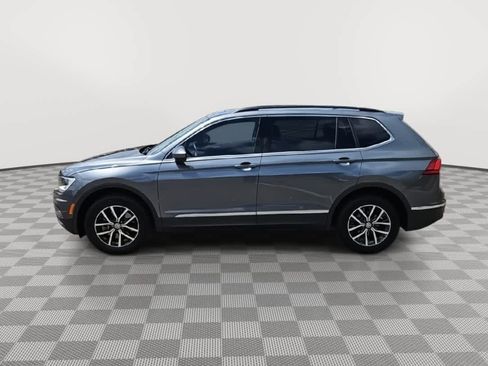 Used 2021 Volkswagen Tiguan SE w/ Panoramic Sunroof Package FWD image 5
