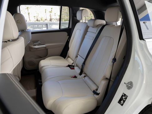 Used 2022 Mercedes-Benz GLB 250 image 20
