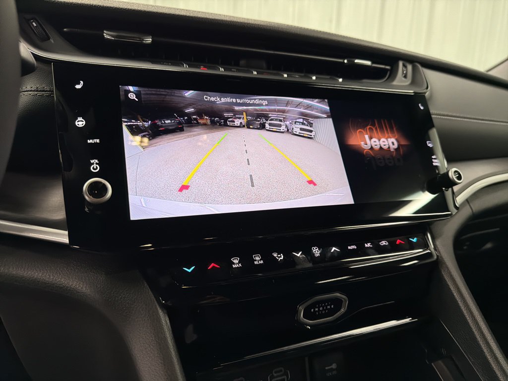 New 2026 Jeep Grand Cherokee Altitude AWD/4WD image 22
