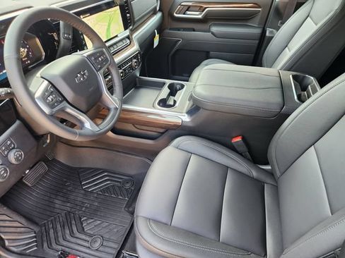 New 2026 Chevrolet Silverado 2500 LT w/ Trail Boss Package AWD/4WD image 4