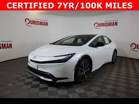 Used 2024 Toyota Prius XLE image 2