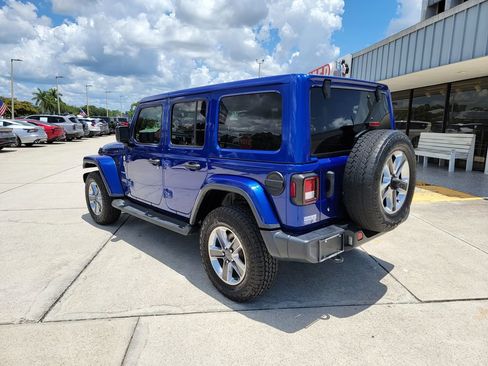 Used 2020 Jeep Wrangler Unlimited Sahara AWD/4WD image 3