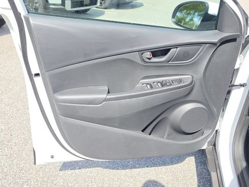 Used 2022 Hyundai Kona SEL FWD image 15