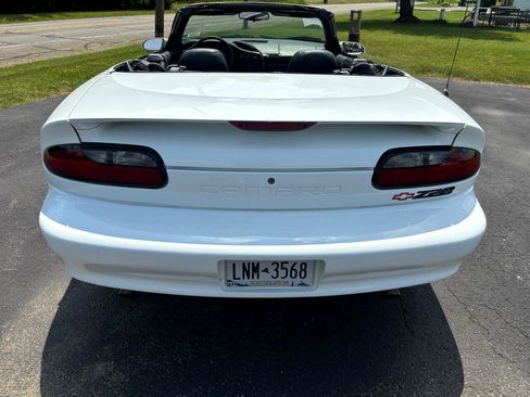 Used 1995 Chevrolet Camaro Z28 image 12