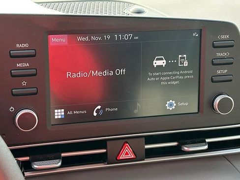 Used 2023 Hyundai Elantra SEL w/ Cargo Package image 27