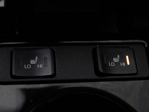 Used 2022 Toyota Prius XLE w/ Advanced Technology Package AWD/4WD image 34