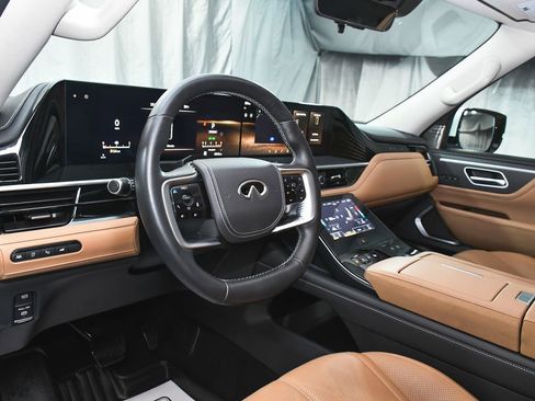Used 2025 INFINITI QX80 Sensory AWD/4WD image 25