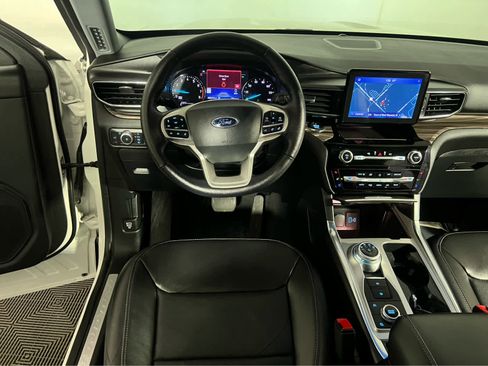 Used 2021 Ford Explorer Limited w/ Equipment Group 301A image 13