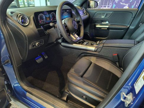 New 2025 Mercedes-Benz GLA 35 AMG 4MATIC image 2