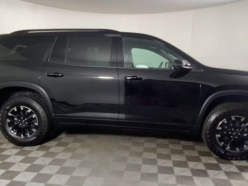 New 2026 Chevrolet Traverse Z71 w/ Driver Confidence Package image 2