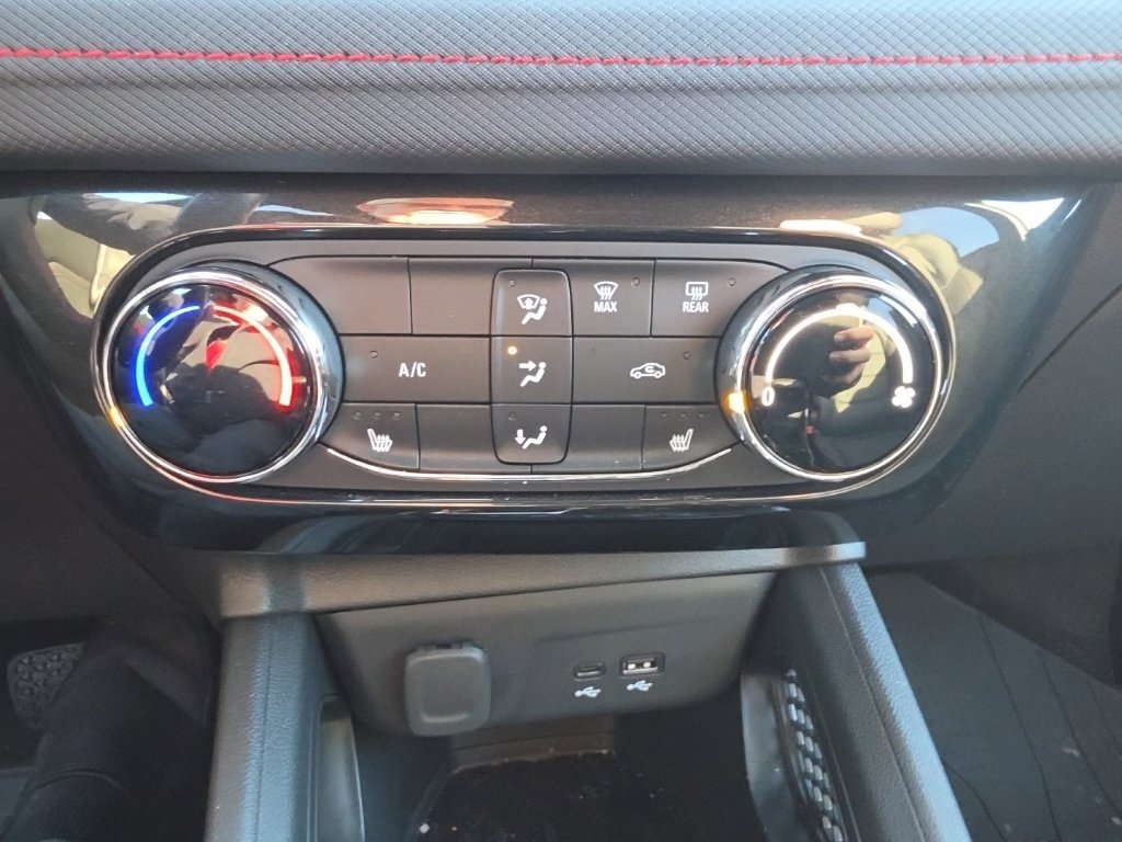 Certified 2026 Chevrolet TrailBlazer RS w/ Driver Confidence Package FWD image 10