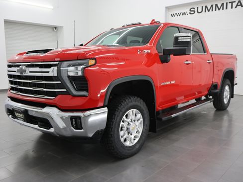 Used 2024 Chevrolet Silverado 2500 LTZ w/ LTZ Plus Package AWD/4WD image 7