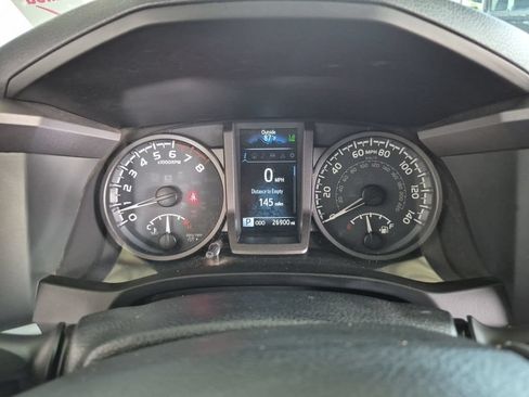 Used 2019 Toyota Tacoma TRD Off-Road AWD/4WD image 10