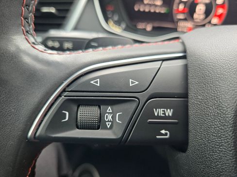 Used 2018 Audi SQ5 Prestige w/ Prestige Package image 23