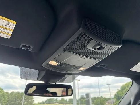Used 2019 Ford F150 XLT w/ Equipment Group 302A Luxury AWD/4WD image 12