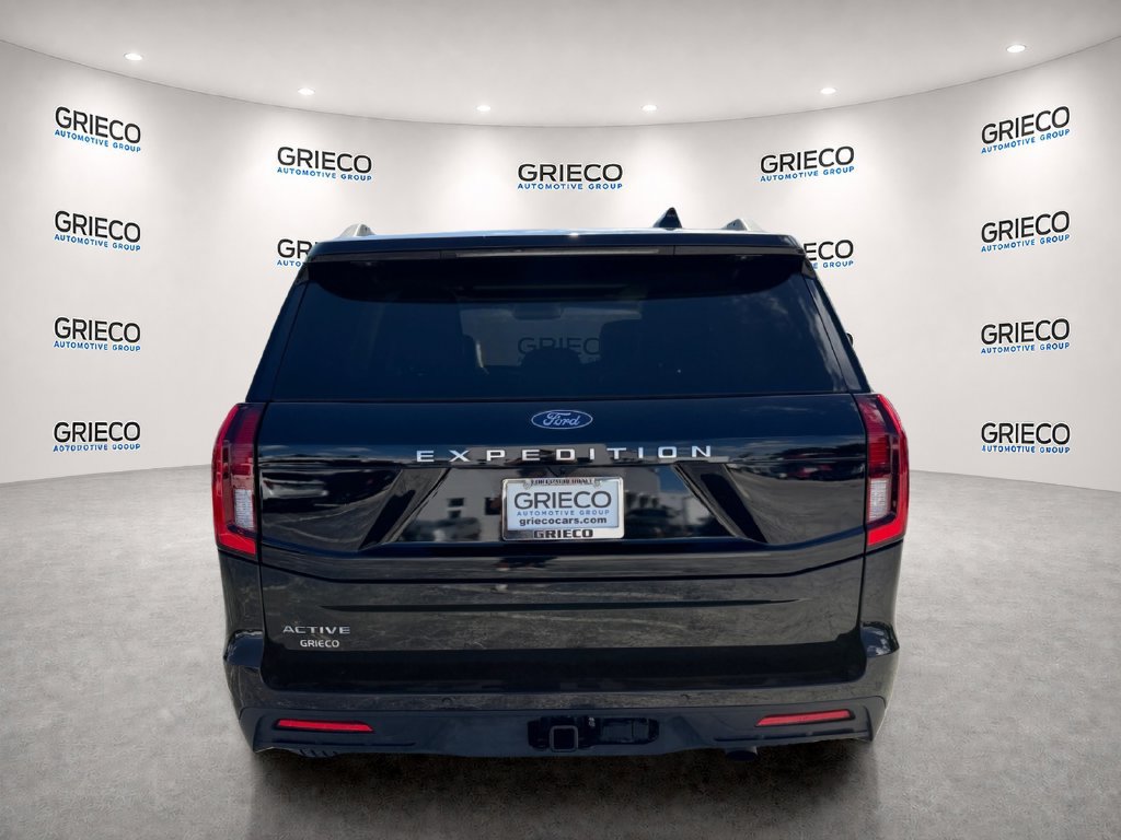 Used 2025 Ford Expedition Active RWD image 6