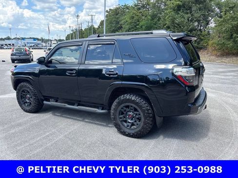 Used 2022 Toyota 4Runner TRD Off-Road Premium w/ Moonroof Package AWD/4WD image 5