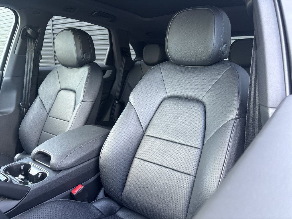 New 2026 Porsche Cayenne S AWD/4WD image 26