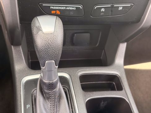 Used 2017 Ford Escape SE FWD image 25