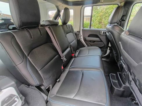 Used 2022 Jeep Wrangler Unlimited Rubicon 4xe w/ Cold Weather Group image 59