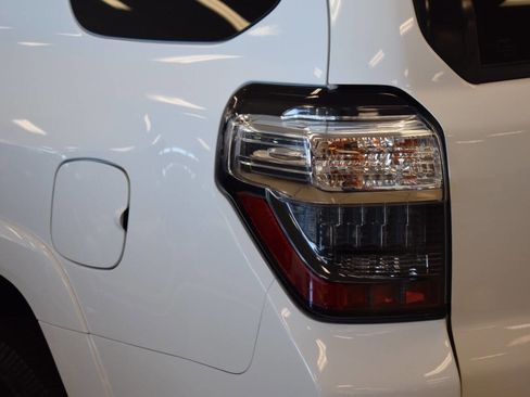 Used 2018 Toyota 4Runner TRD Off-Road Premium image 29